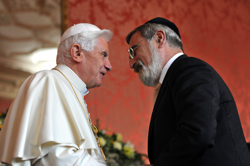 Pope & Jewish leader.jpg